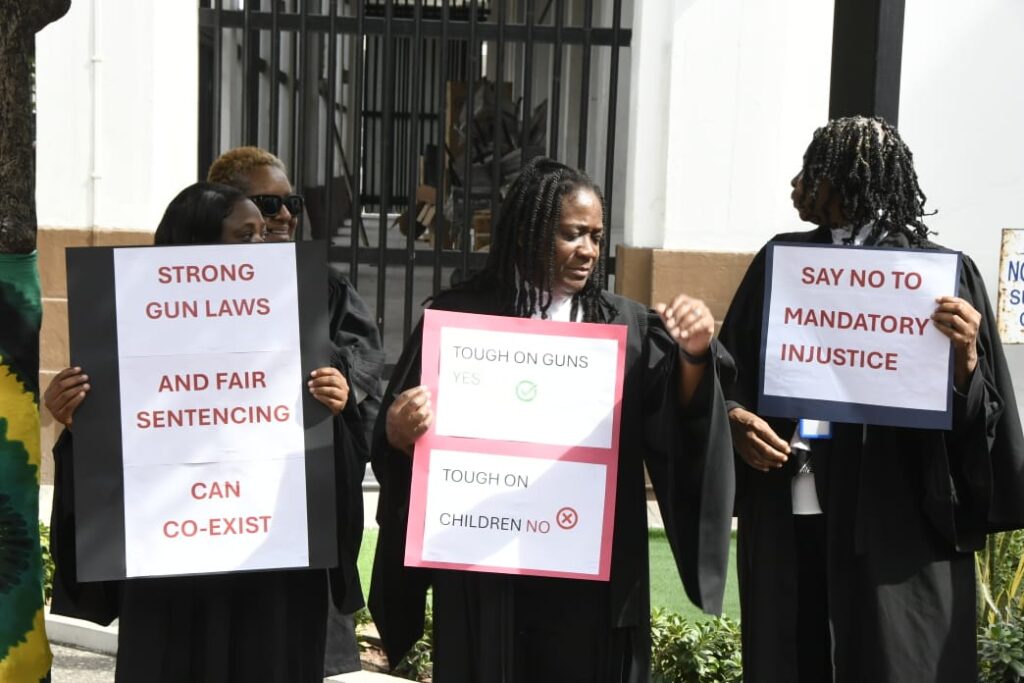 Defence attorneys to withdraw services from courts islandwide Monday